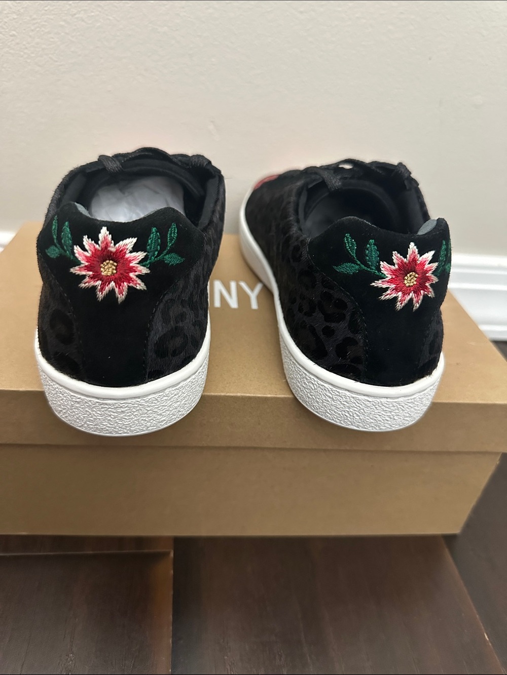 Johnny Was Black Leopard Floral Sneakers - Picture 8 of 9